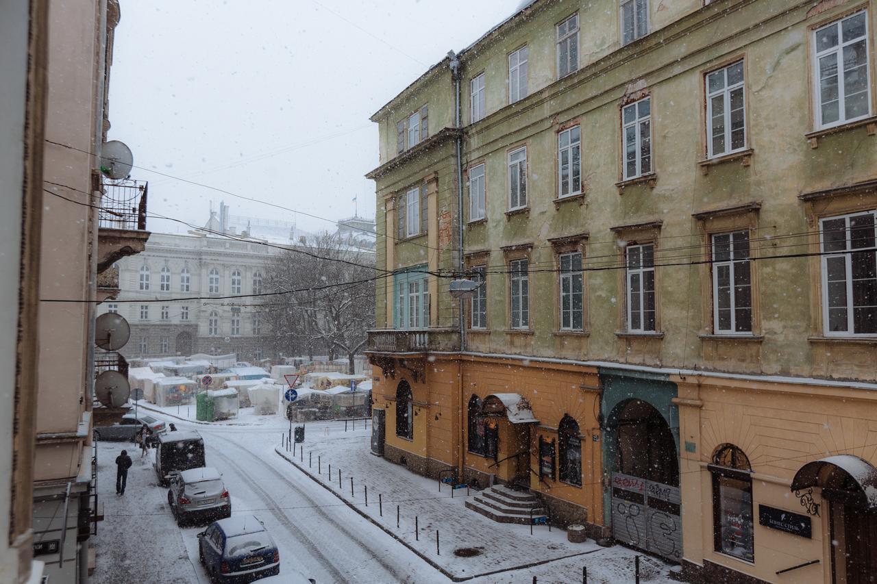 Apartments On Teatralna 26 Lviv Exterior foto